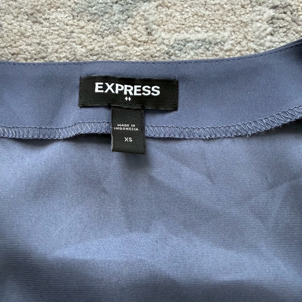 Express Blouse - Picture 2 of 2